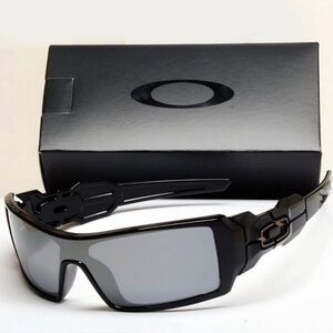 Oakley Sunglasses Polarized Oil Rig Black Polished Iridium Glossy OO 9081 26-203